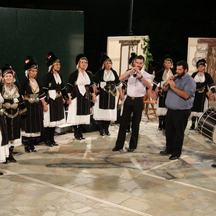 Από την παράδοση στην παράσταση